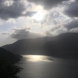 https://top-lake-view.it-lombardy.com